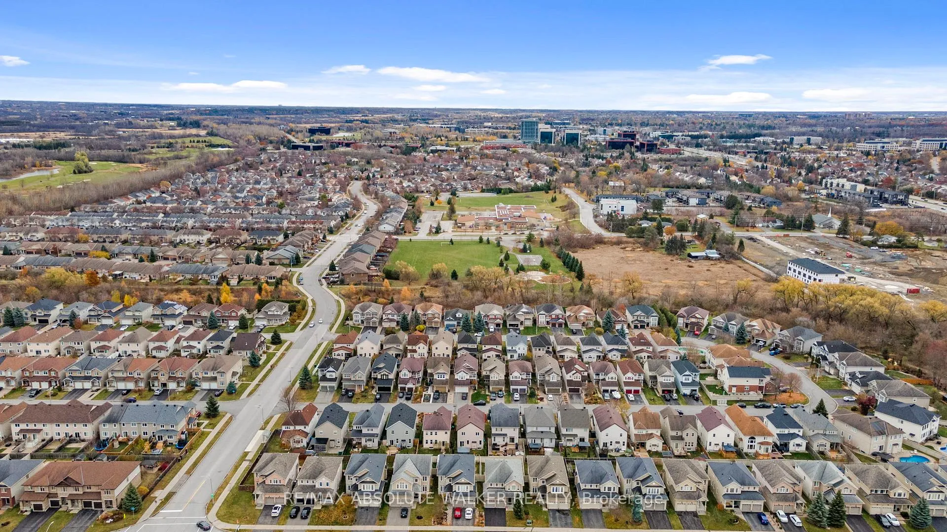 Photo 7 of 169 Streamside Crescent, Ottawa, Kanata - Morgan's Grant/South March — HOMEH