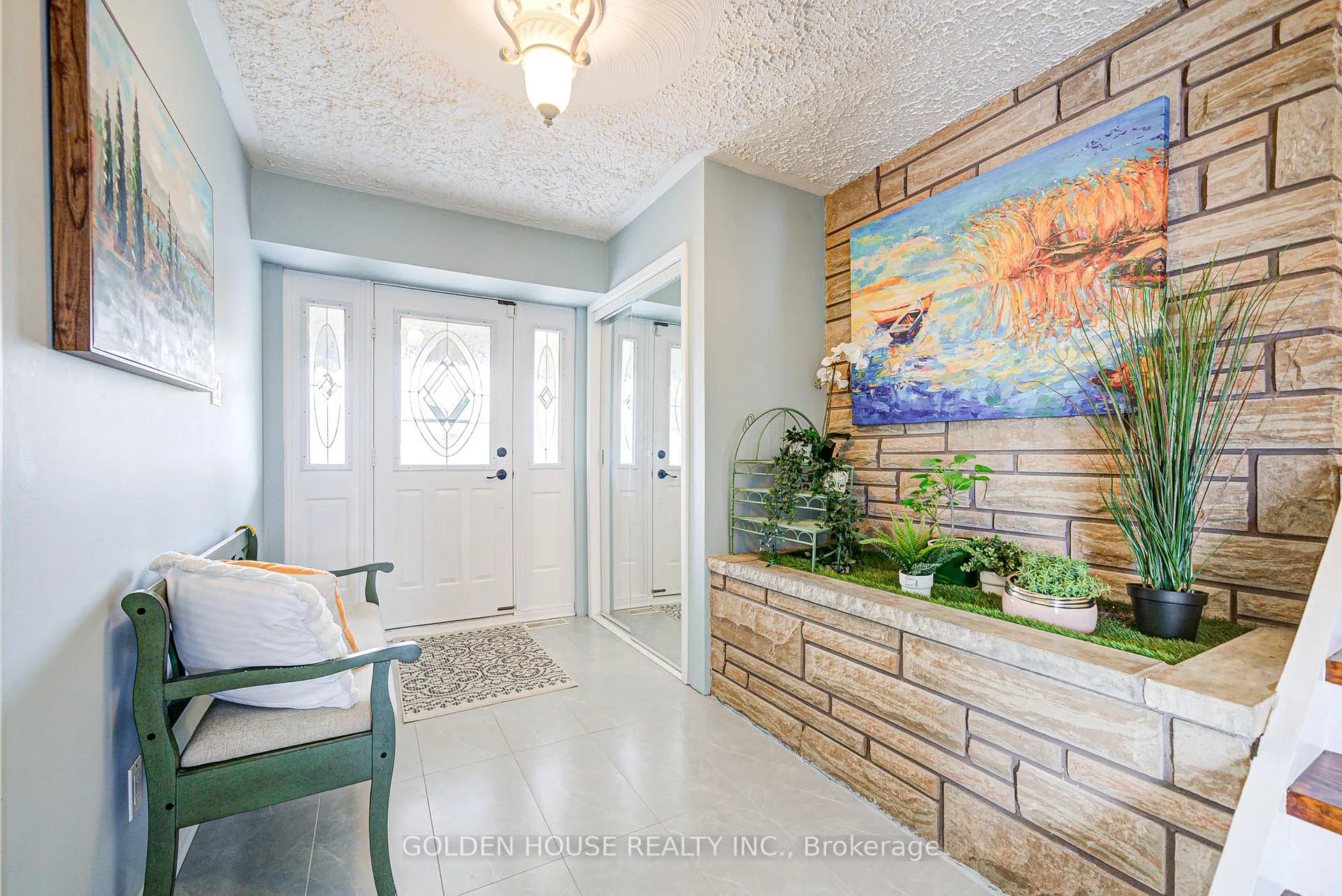 Photo 4 of 53 West Park Heights, Georgina, Keswick South — HOMEH