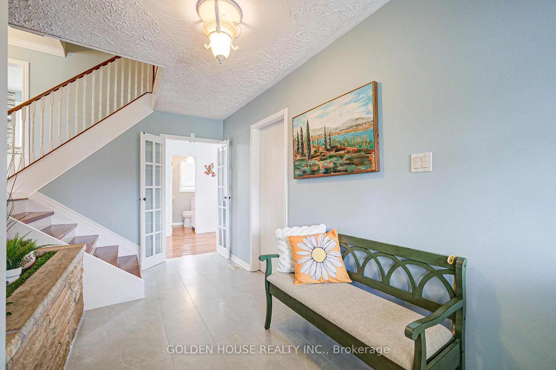 Photo 5 of 53 West Park Heights, Georgina, Keswick South — HOMEH
