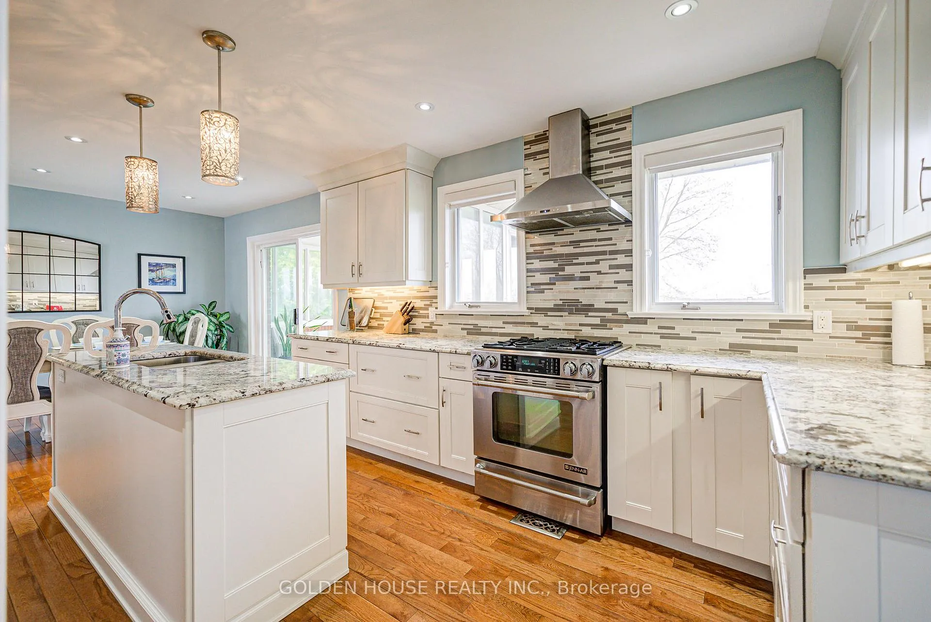 Photo 8 of 53 West Park Heights, Georgina, Keswick South — HOMEH