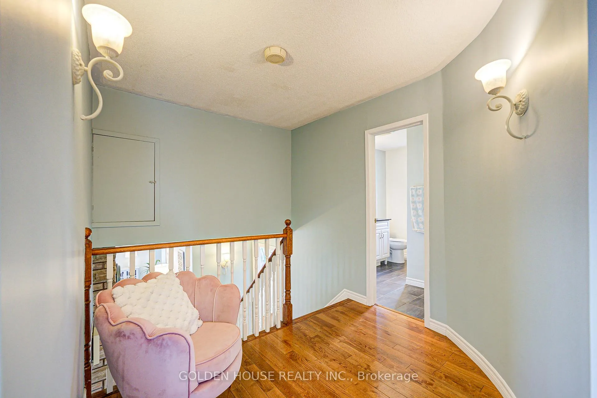 Photo 23 of 53 West Park Heights, Georgina, Keswick South — HOMEH