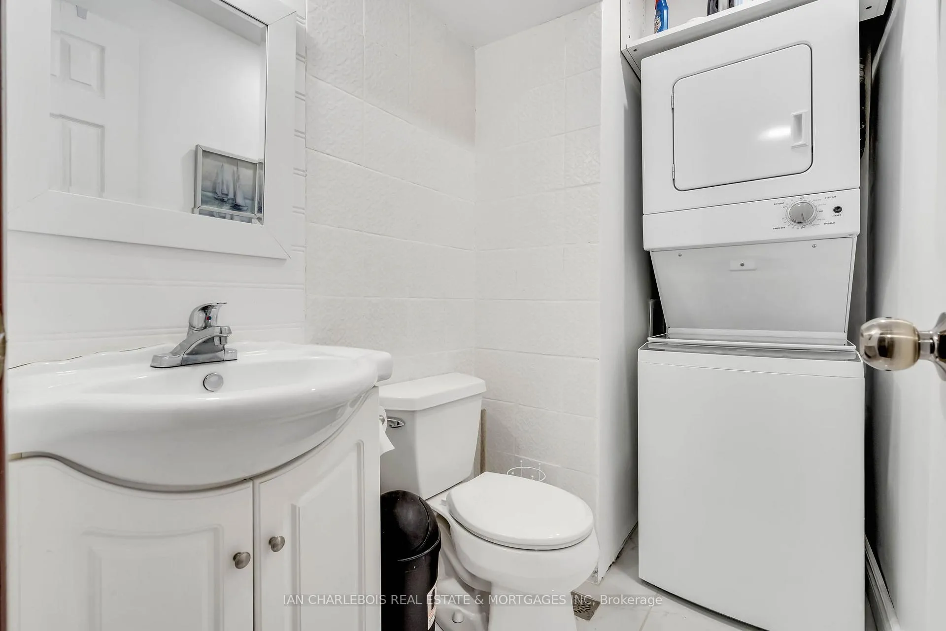Photo 12 of Unit C, 7 Rosebery Avenue, Ottawa, Glebe — HOMEH