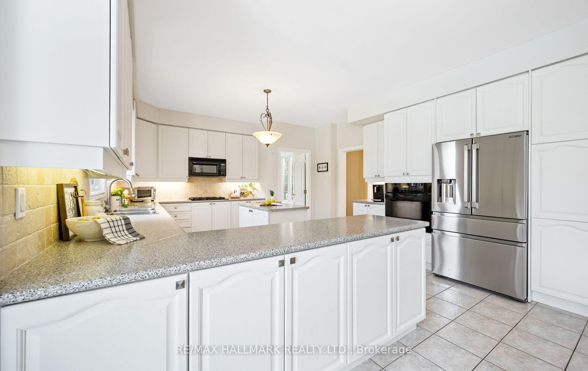 Photo 17 of 37 Witherspoon Way, King, Nobleton — HOMEH