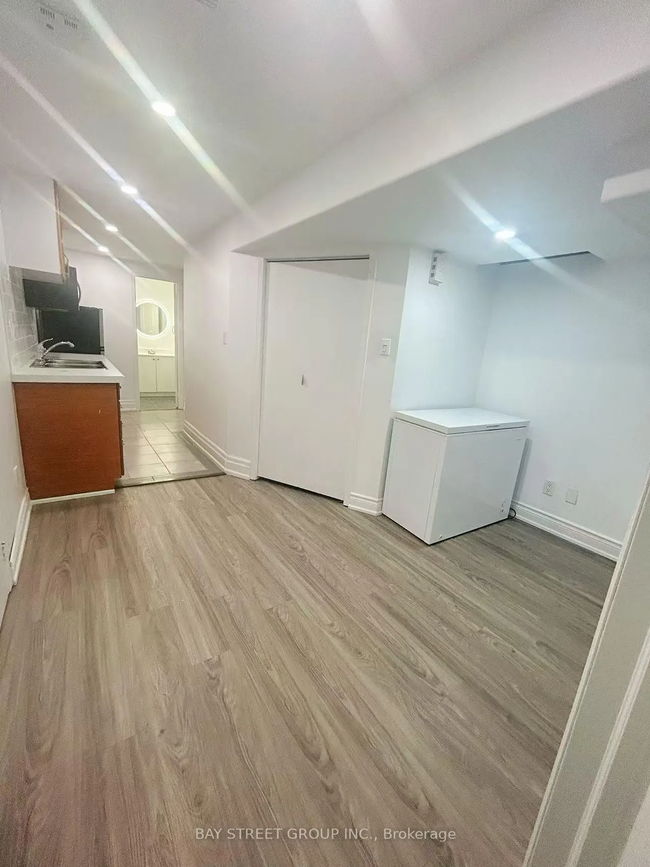 Photo 4 of Unit Basement, 255 Stonebridge Drive, Markham, Berczy — HOMEH