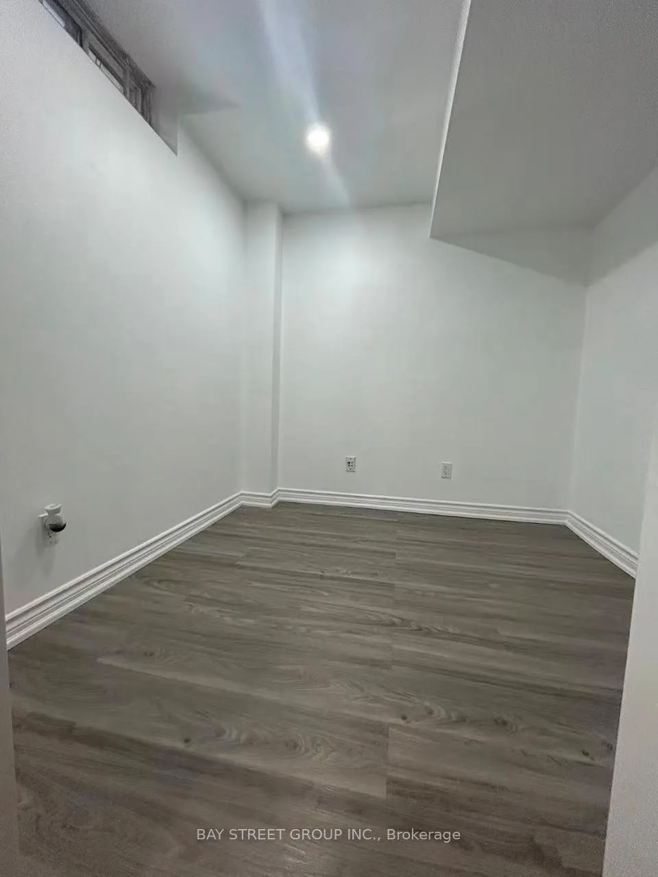 Photo 5 of Unit Basement, 255 Stonebridge Drive, Markham, Berczy — HOMEH