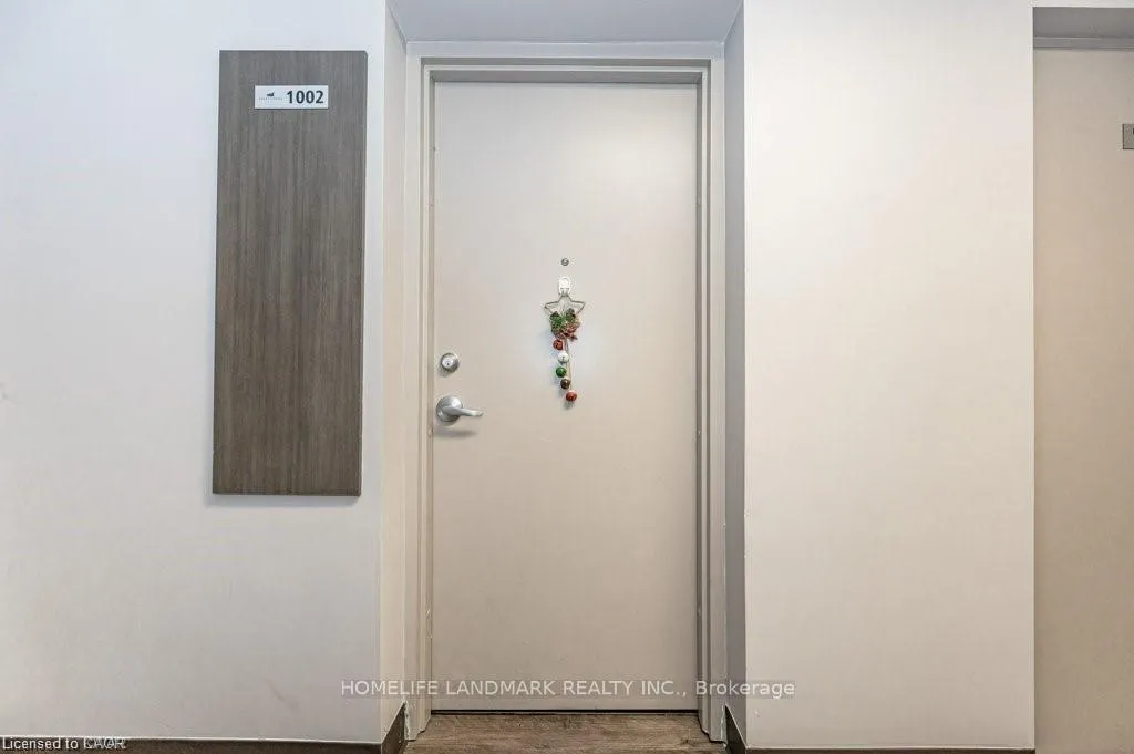 Photo 7 of Unit #1002, 8 Hickory Street, Waterloo, Beechwood/University — HOMEH