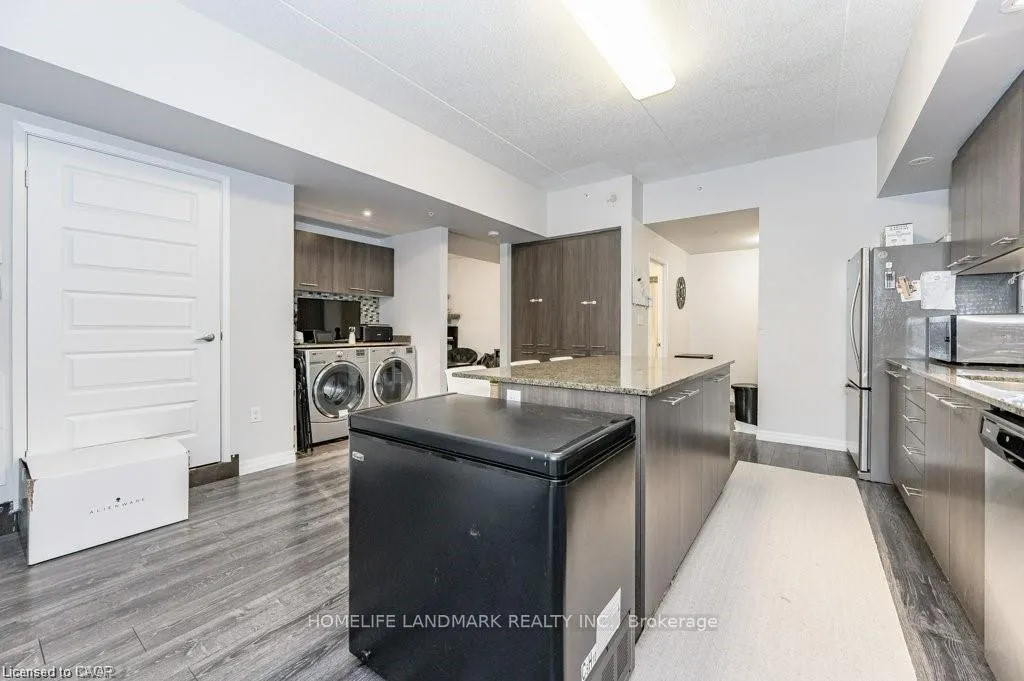 Photo 13 of Unit #1002, 8 Hickory Street, Waterloo, Beechwood/University — HOMEH