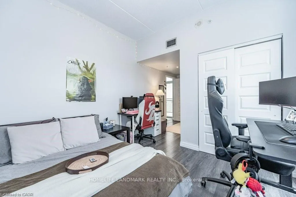 Photo 17 of Unit #1002, 8 Hickory Street, Waterloo, Beechwood/University — HOMEH