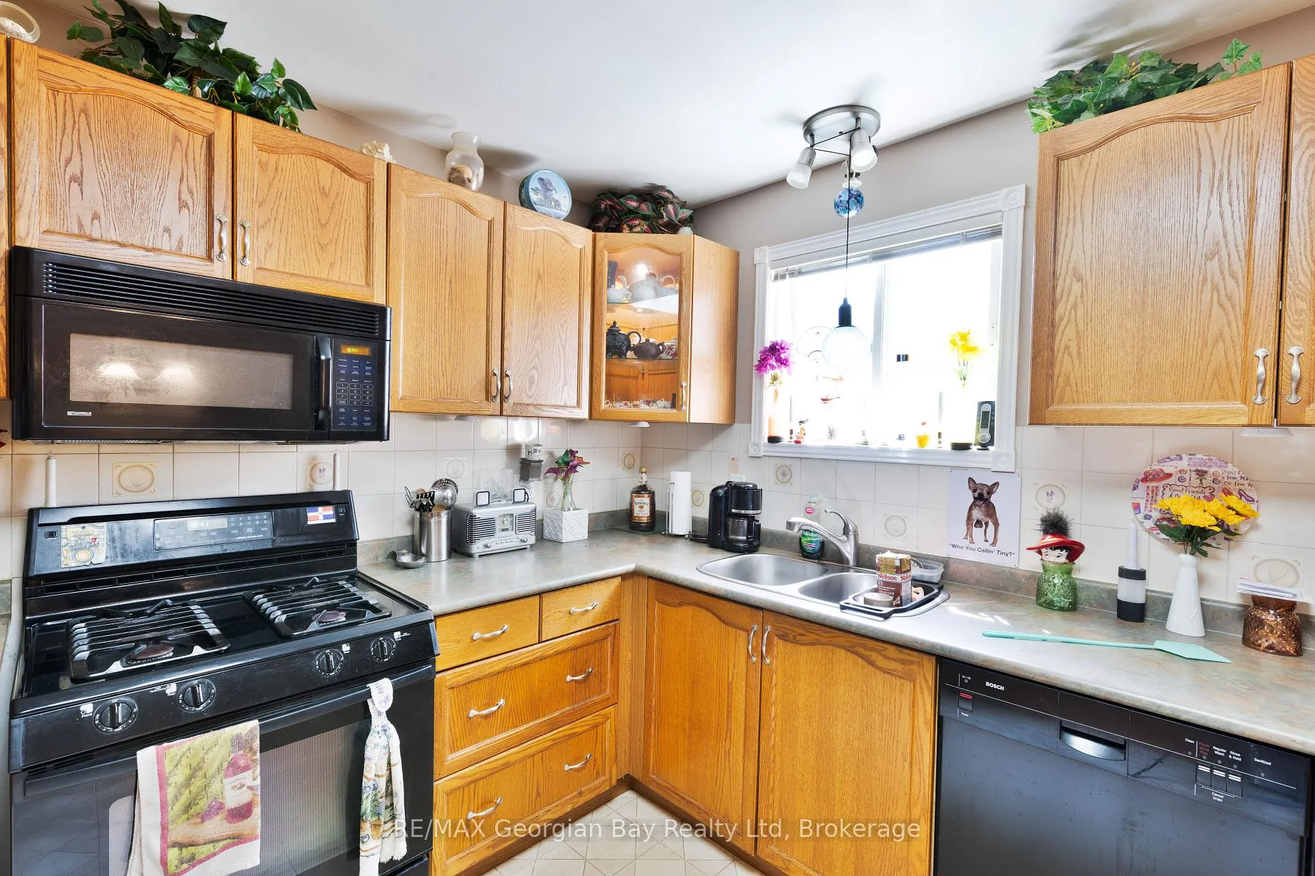 Photo 8 of 33 Anderson Crescent, Tay, Victoria Harbour — HOMEH