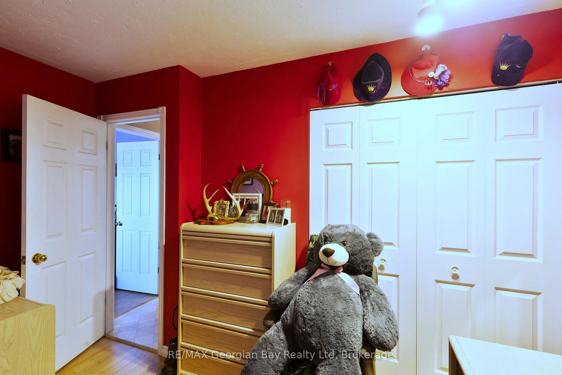 Photo 15 of 33 Anderson Crescent, Tay, Victoria Harbour — HOMEH