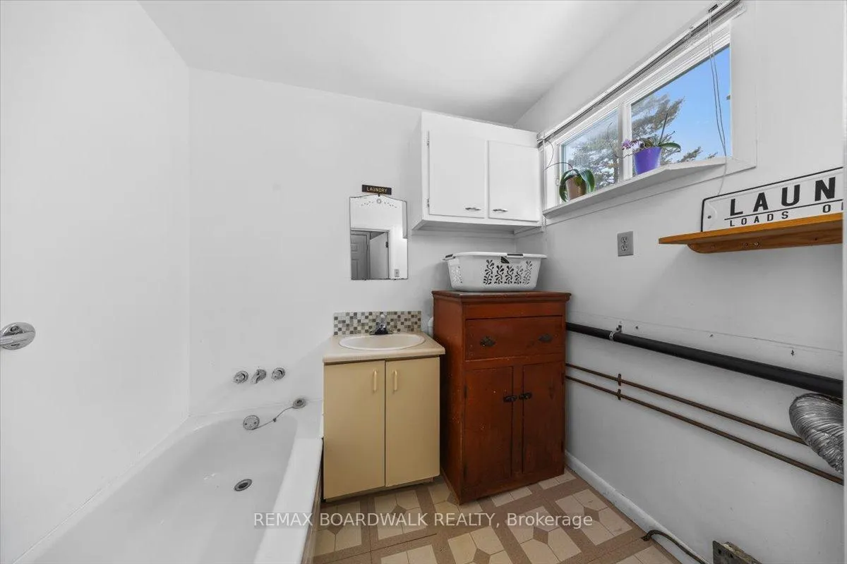 Photo 15 of 2691 Priscilla Street, Ottawa, Britannia — HOMEH