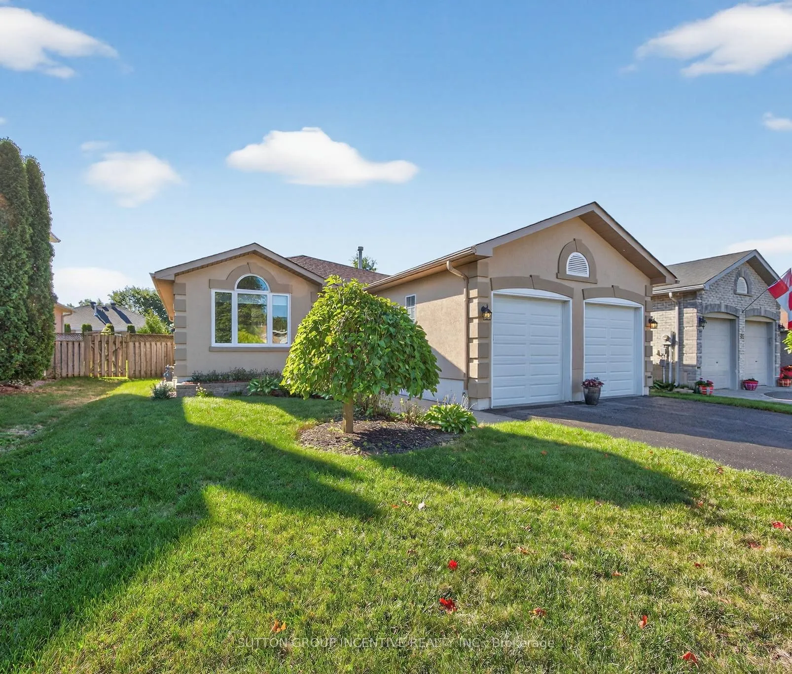 Photo 2 of 63 Nicklaus Drive, Barrie, East Bayfield — HOMEH