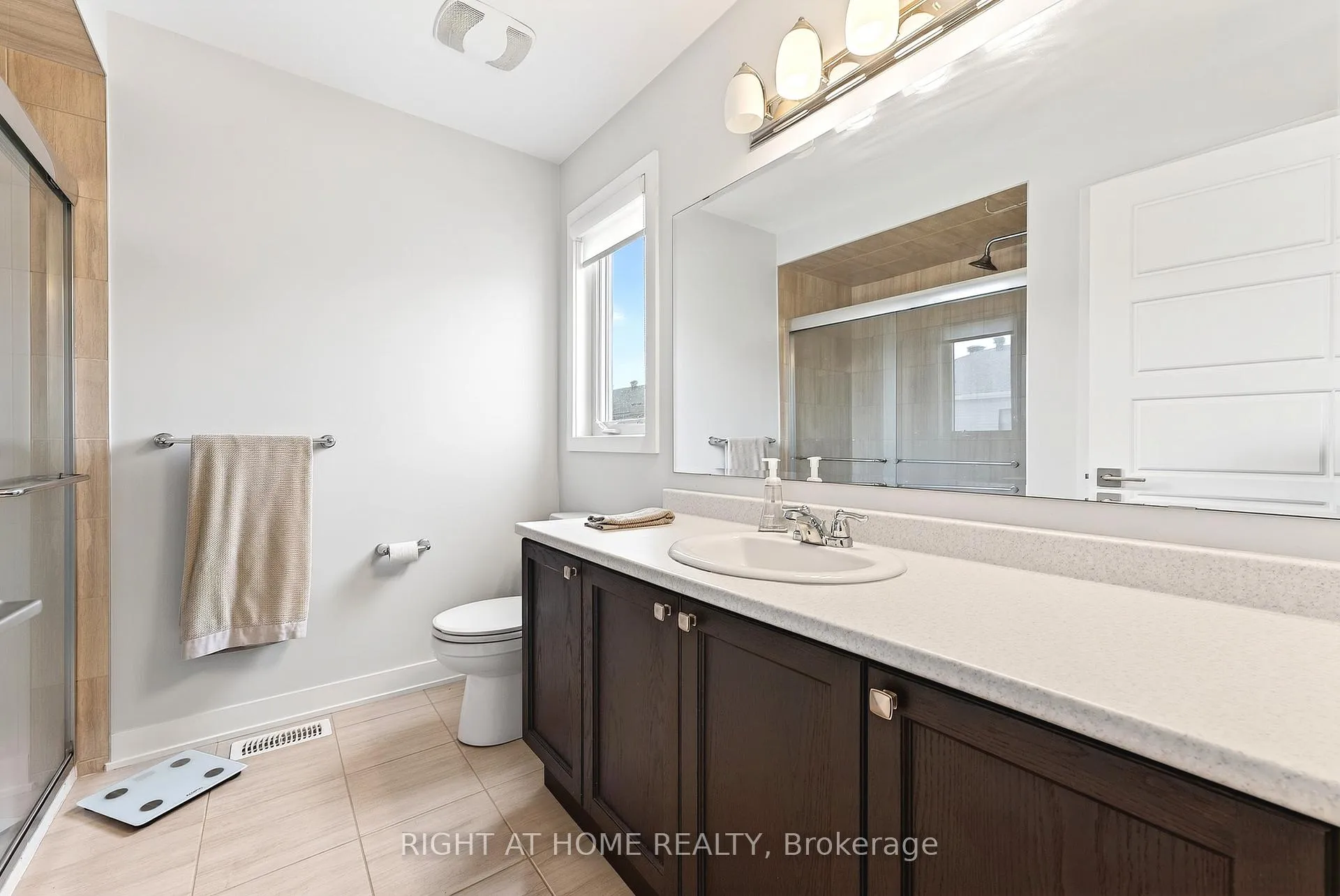 Photo 15 of 502 Culdaff Road, Ottawa, Stittsville (North) — HOMEH
