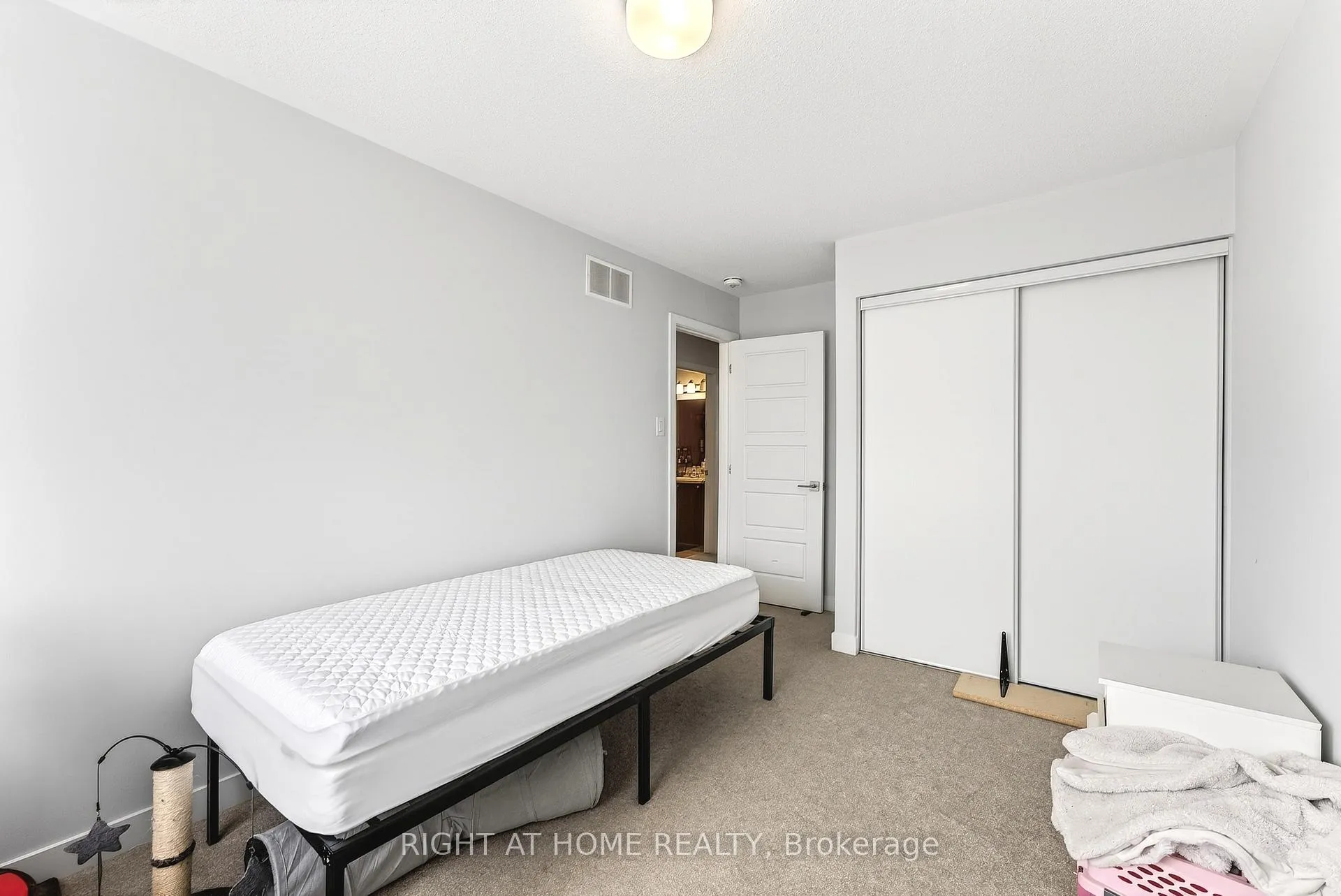Photo 19 of 502 Culdaff Road, Ottawa, Stittsville (North) — HOMEH