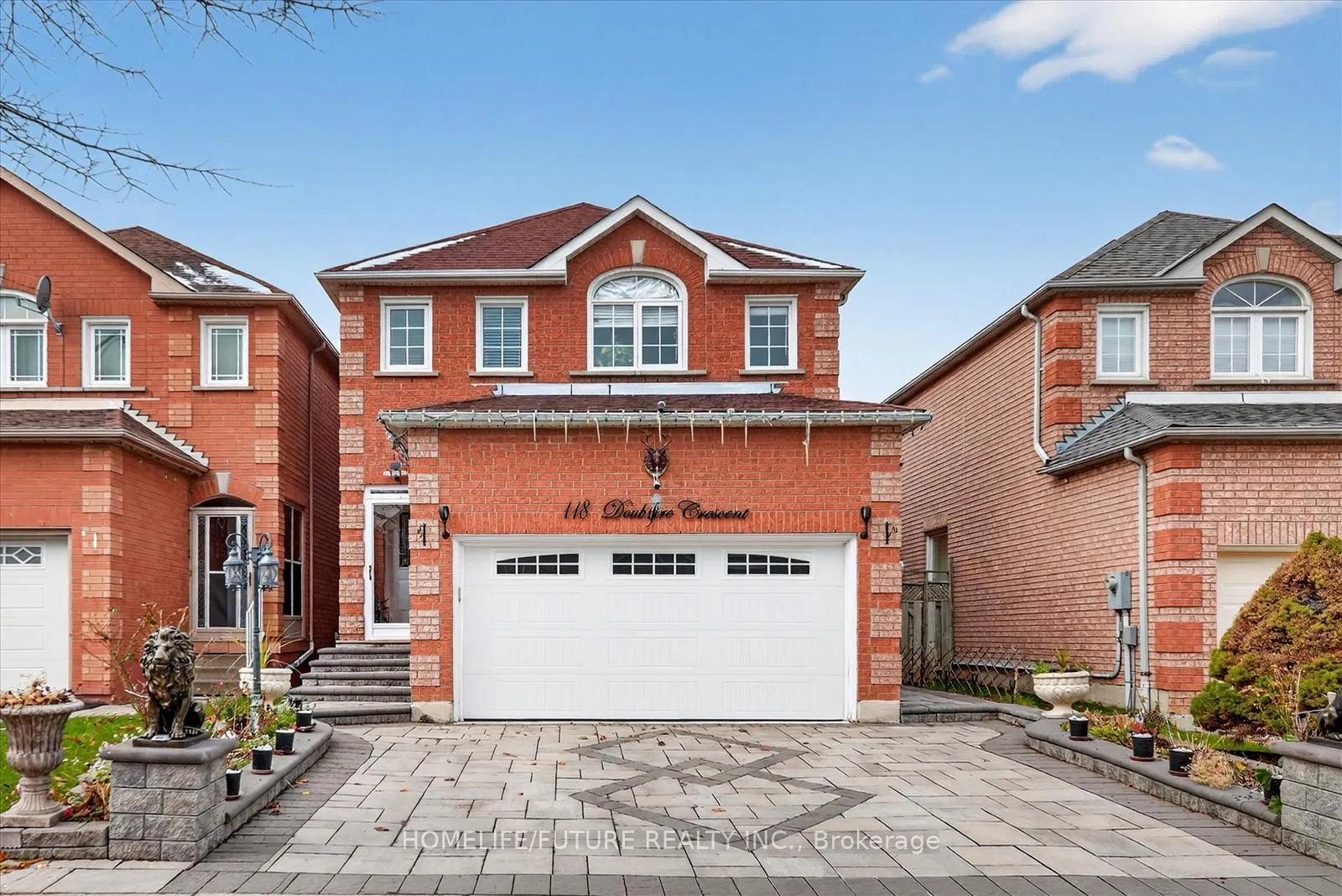 Photo 1 of 118 Doubtfire Crescent, Markham, Middlefield — HOMEH