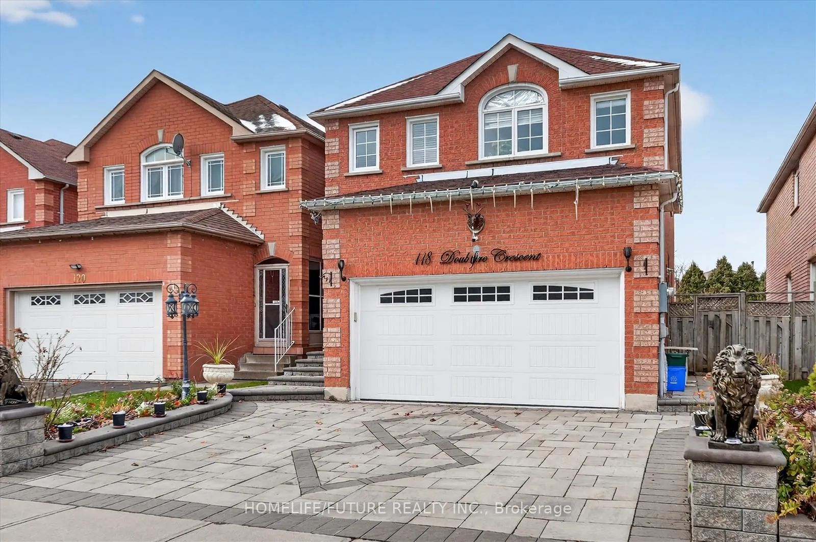 Photo 3 of 118 Doubtfire Crescent, Markham, Middlefield — HOMEH