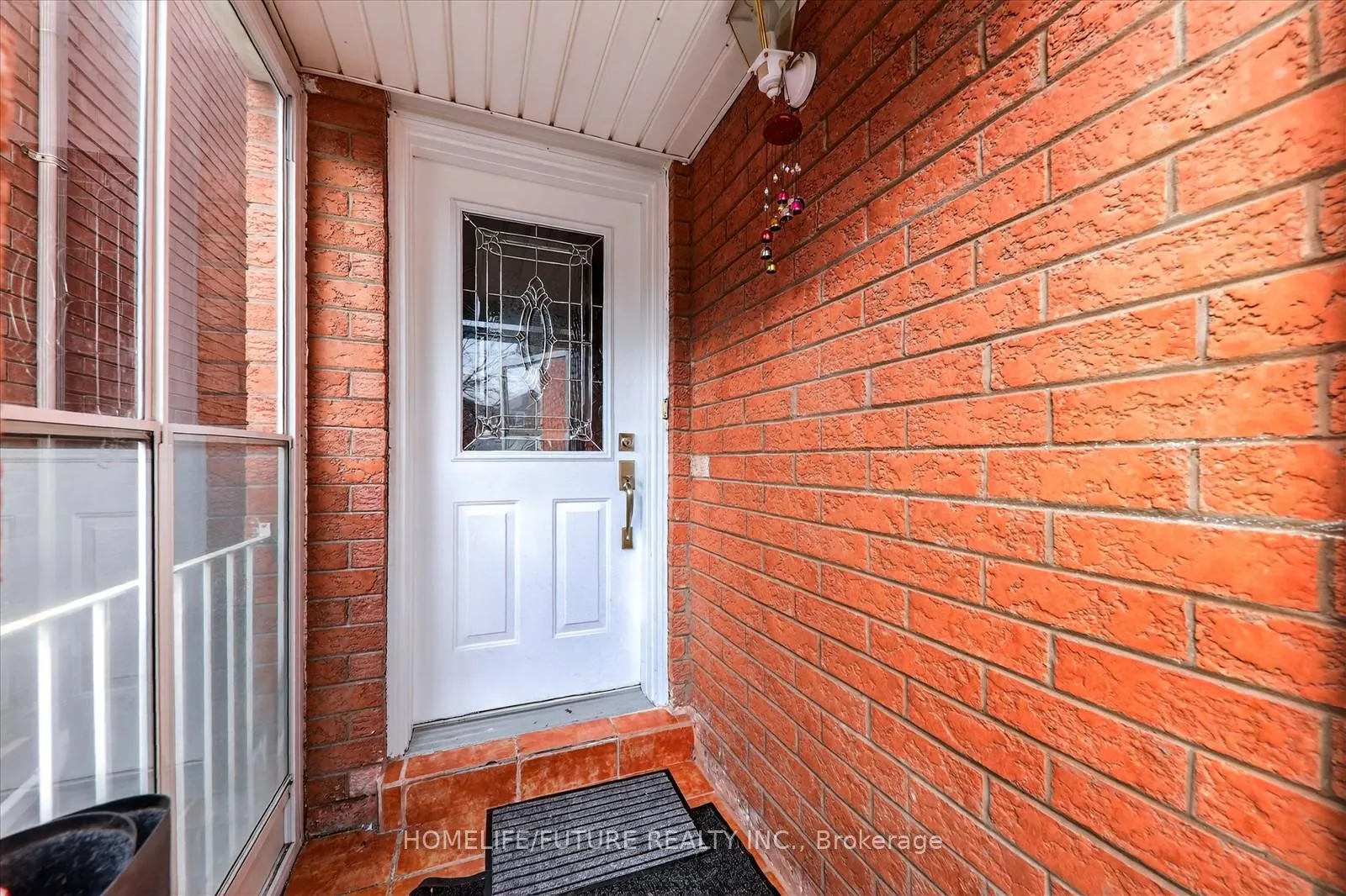 Photo 5 of 118 Doubtfire Crescent, Markham, Middlefield — HOMEH
