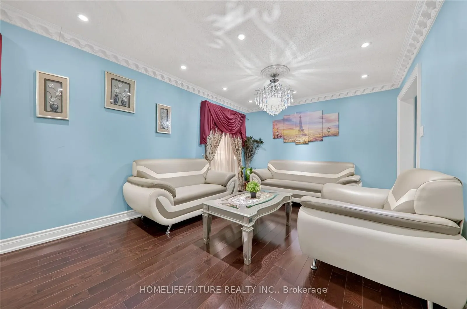 Photo 9 of 118 Doubtfire Crescent, Markham, Middlefield — HOMEH