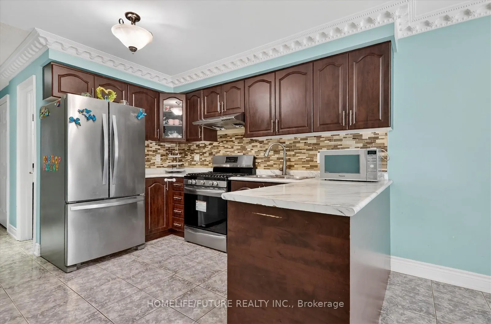 Photo 17 of 118 Doubtfire Crescent, Markham, Middlefield — HOMEH