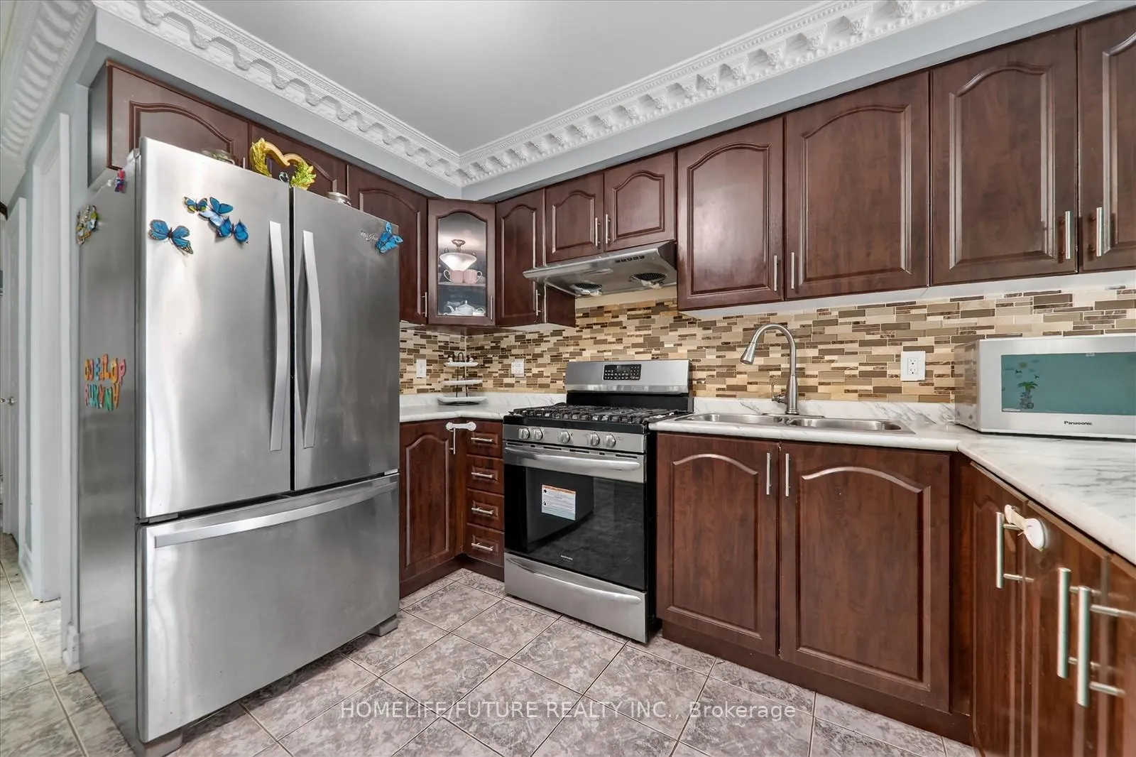 Photo 18 of 118 Doubtfire Crescent, Markham, Middlefield — HOMEH