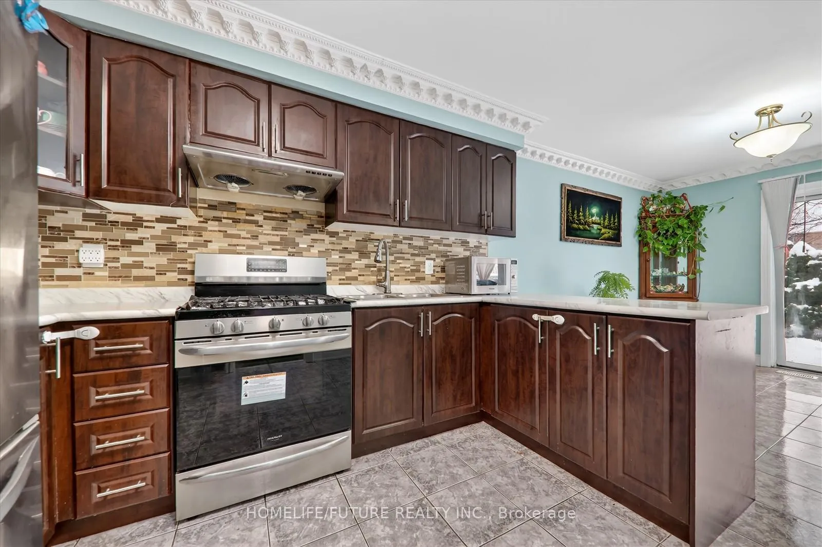 Photo 19 of 118 Doubtfire Crescent, Markham, Middlefield — HOMEH