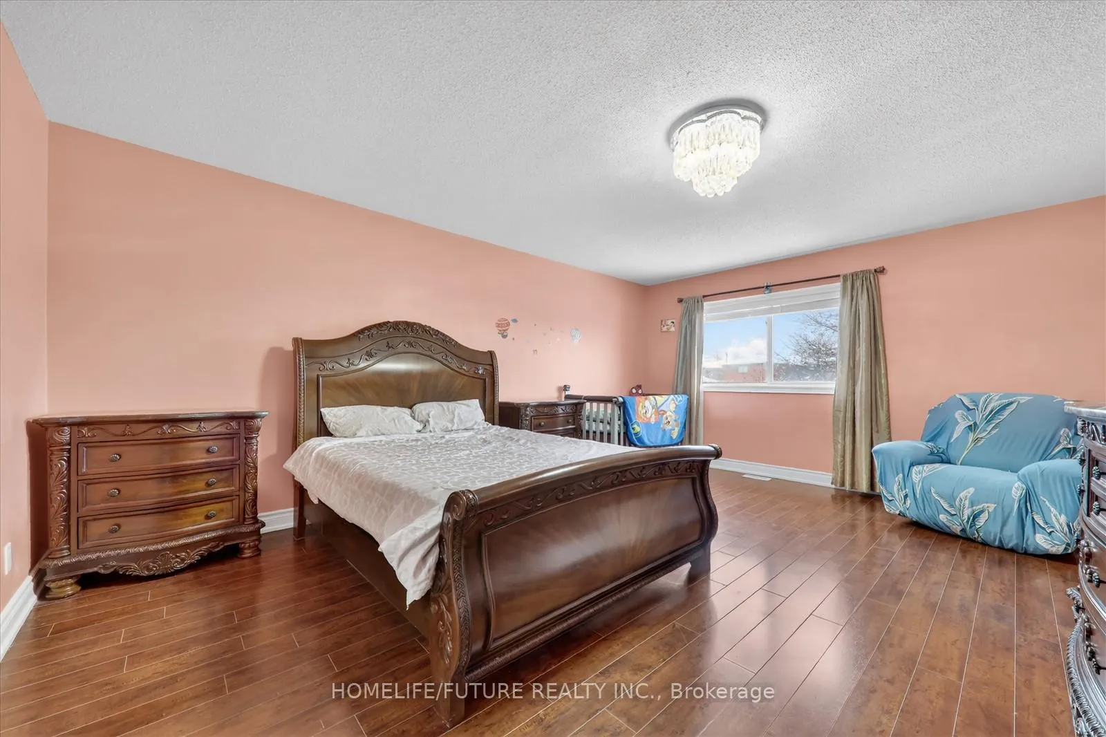 Photo 22 of 118 Doubtfire Crescent, Markham, Middlefield — HOMEH