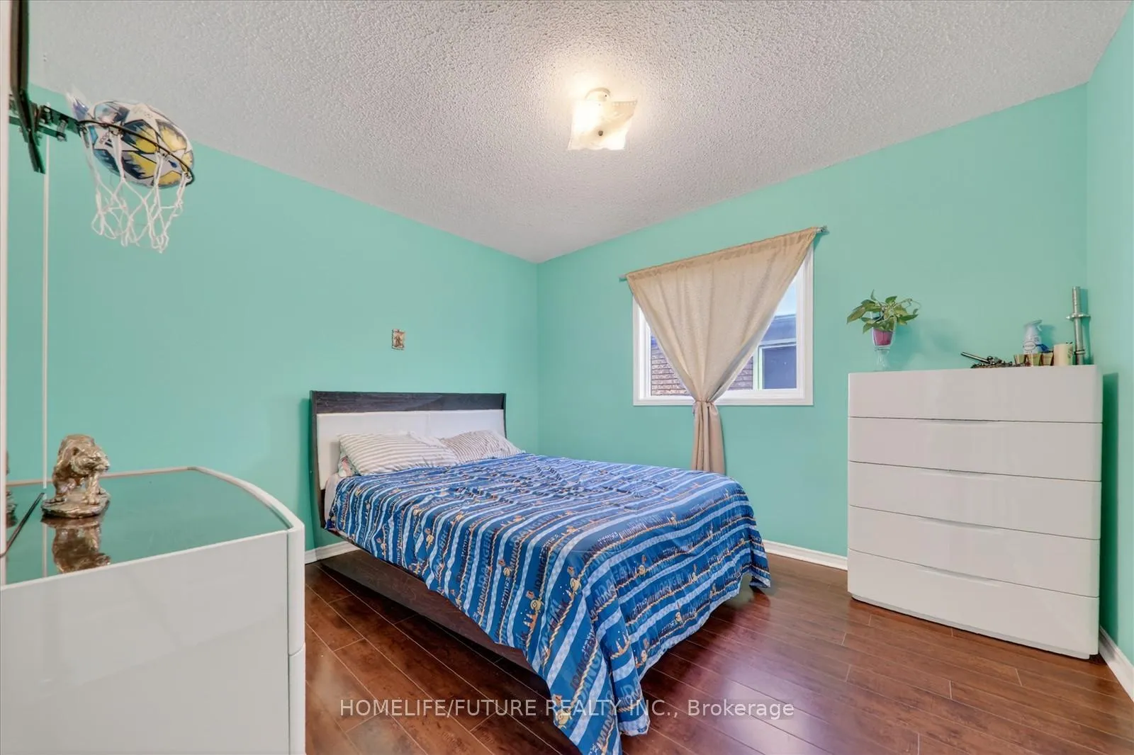Photo 27 of 118 Doubtfire Crescent, Markham, Middlefield — HOMEH