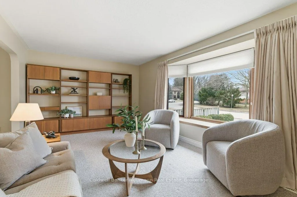 Photo 9 of 15 Hickory Street, Guelph, Kortright West — HOMEH