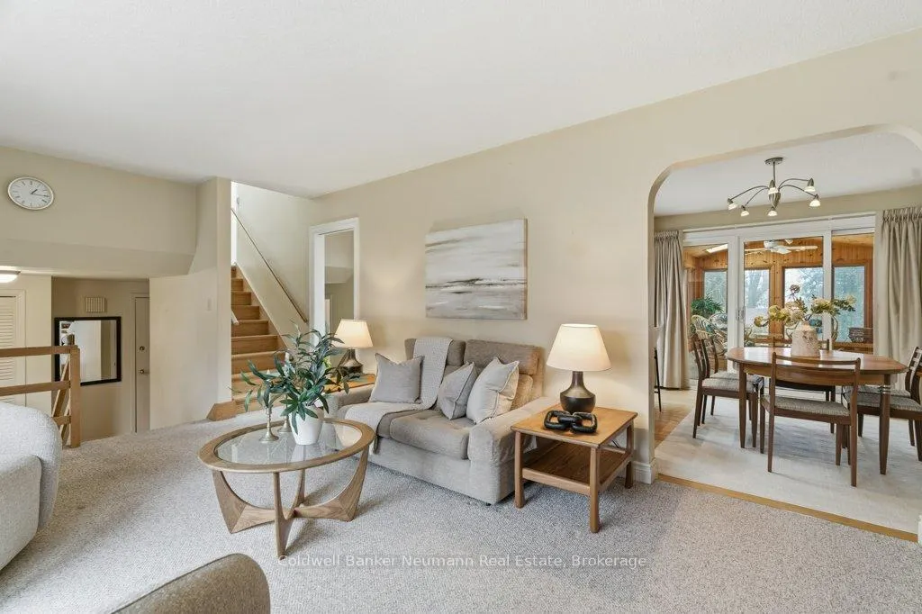 Photo 11 of 15 Hickory Street, Guelph, Kortright West — HOMEH