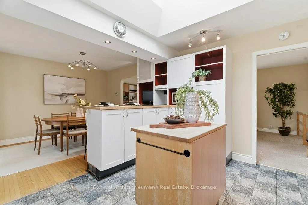 Photo 16 of 15 Hickory Street, Guelph, Kortright West — HOMEH