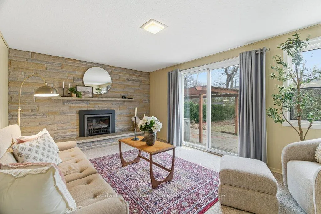 Photo 20 of 15 Hickory Street, Guelph, Kortright West — HOMEH