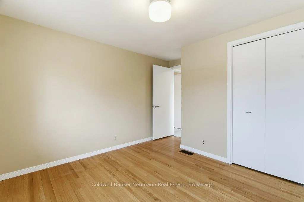 Photo 25 of 15 Hickory Street, Guelph, Kortright West — HOMEH