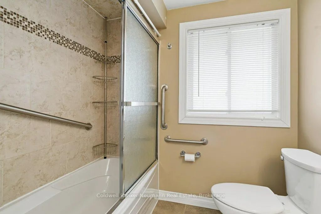 Photo 31 of 15 Hickory Street, Guelph, Kortright West — HOMEH