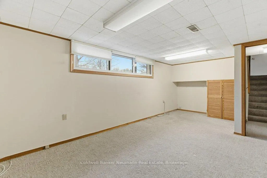Photo 33 of 15 Hickory Street, Guelph, Kortright West — HOMEH