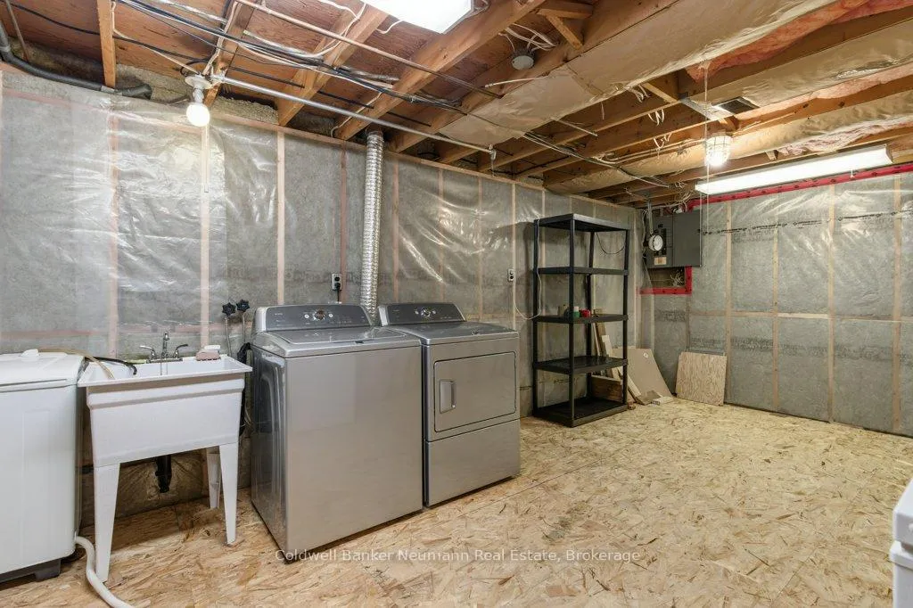 Photo 34 of 15 Hickory Street, Guelph, Kortright West — HOMEH