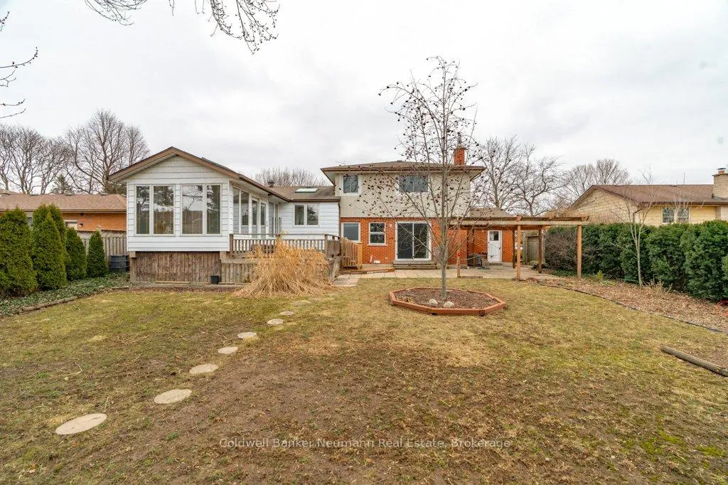 Photo 42 of 15 Hickory Street, Guelph, Kortright West — HOMEH