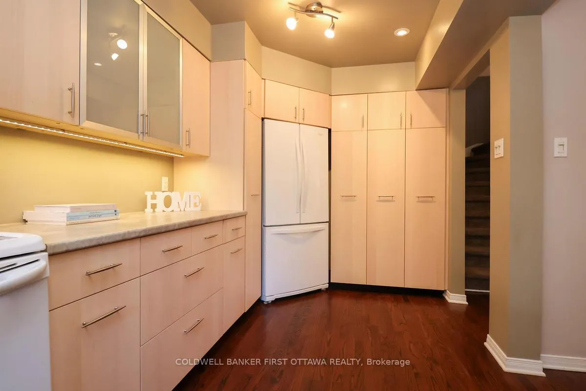 Photo 10 of 2778 Springland Drive, Ottawa, Mooneys Bay/Riverside Park — HOMEH