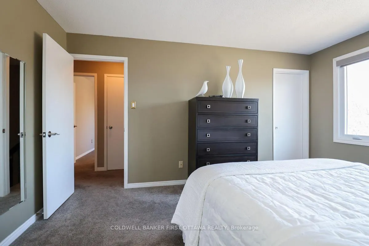 Photo 15 of 2778 Springland Drive, Ottawa, Mooneys Bay/Riverside Park — HOMEH