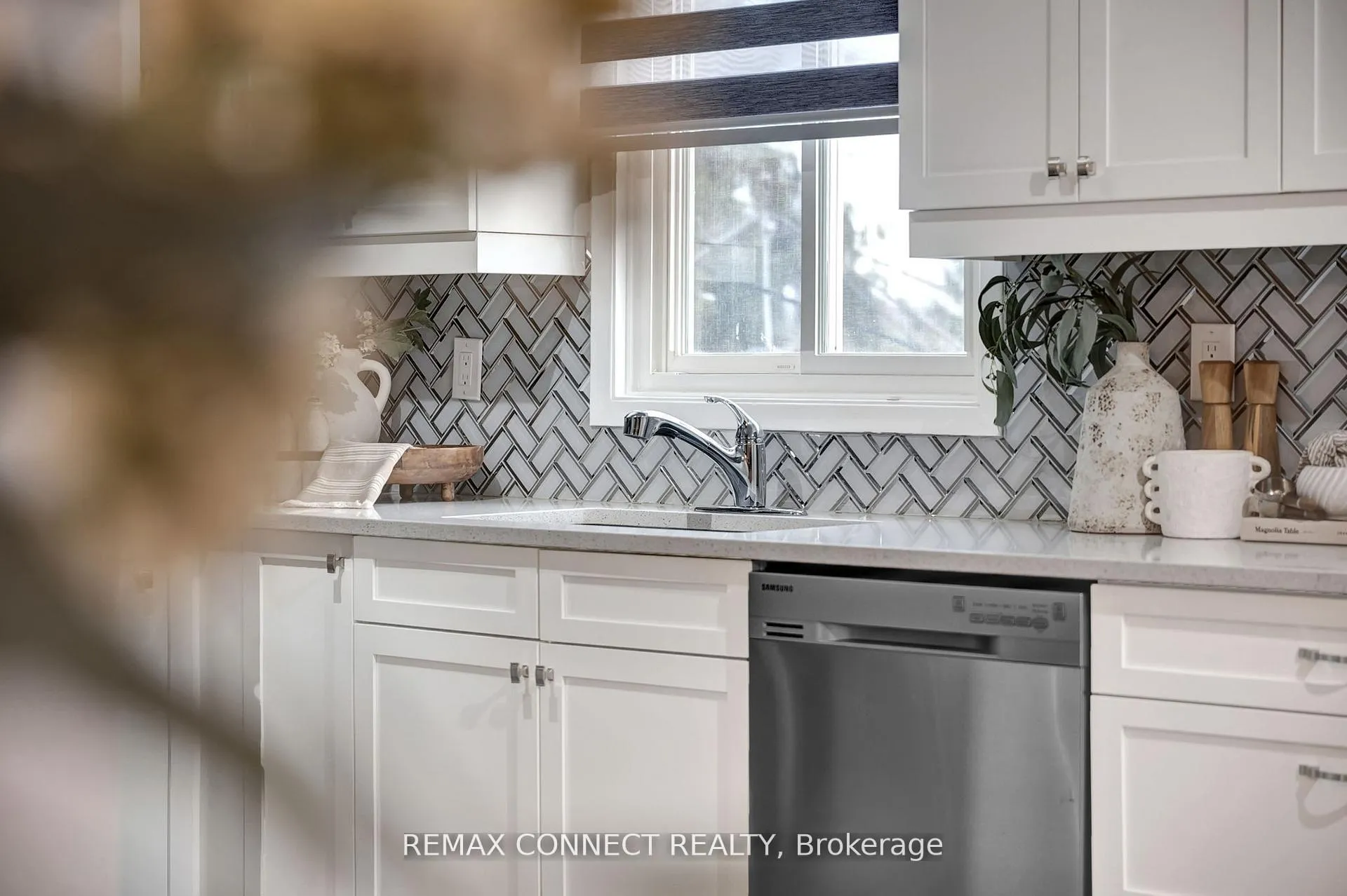 Photo 12 of 1182 Cedarcroft Crescent, Pickering, Liverpool — HOMEH