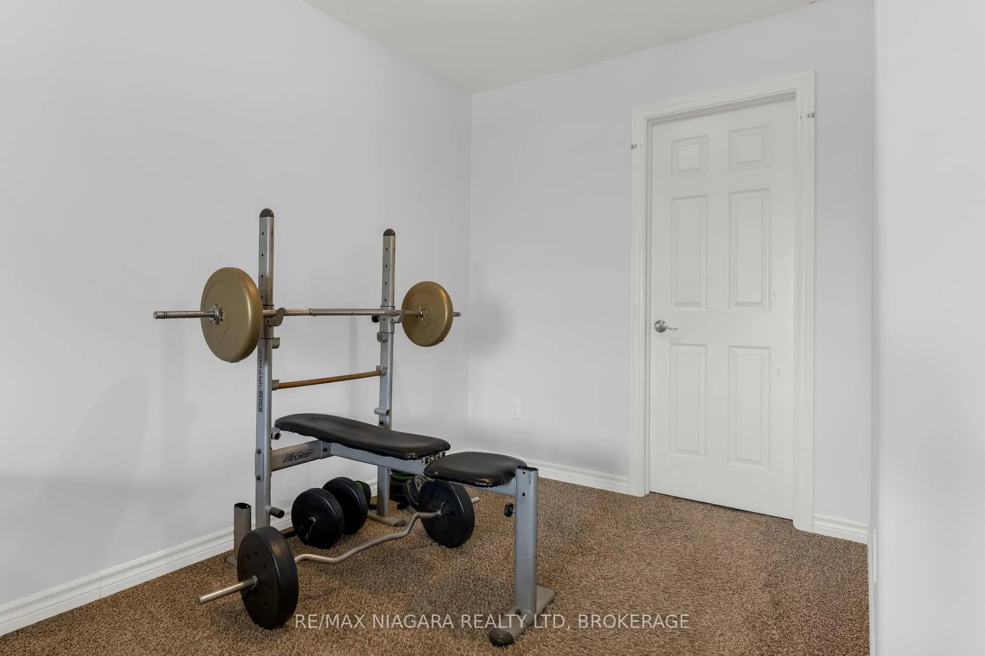Photo 19 of 4750 Baldwin Avenue, Niagara Falls, Ascot — HOMEH