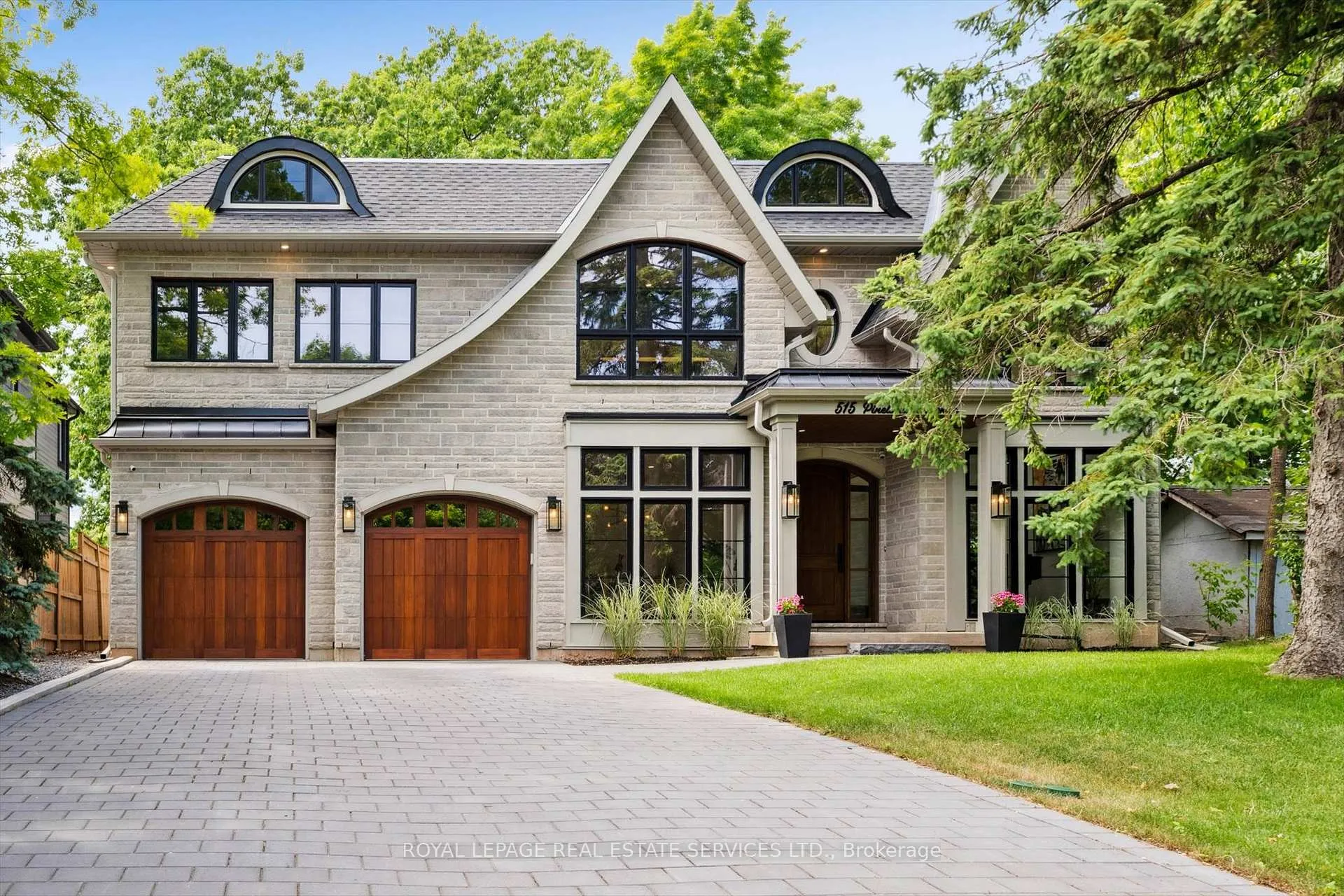 Front of 515 Pineland Avenue