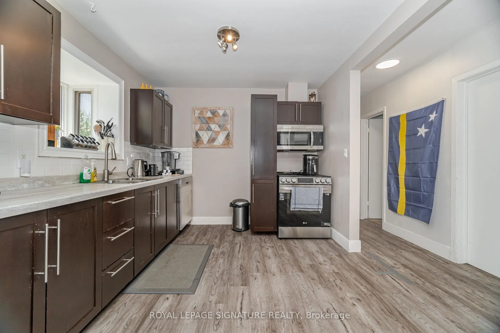 Photo 13 of 77 Fairview Road, Grimsby, Grimsby Beach — HOMEH