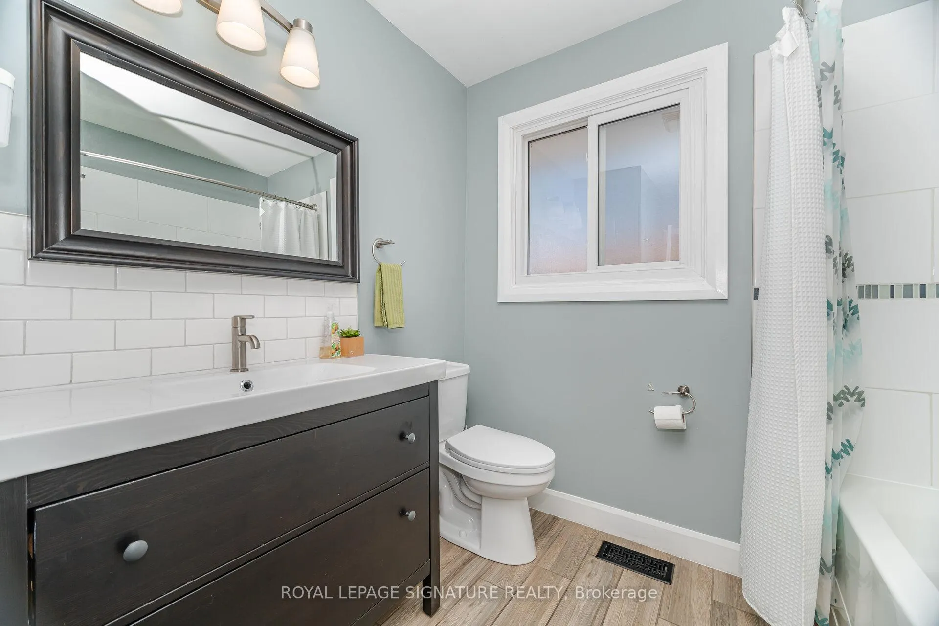 Photo 14 of 77 Fairview Road, Grimsby, Grimsby Beach — HOMEH