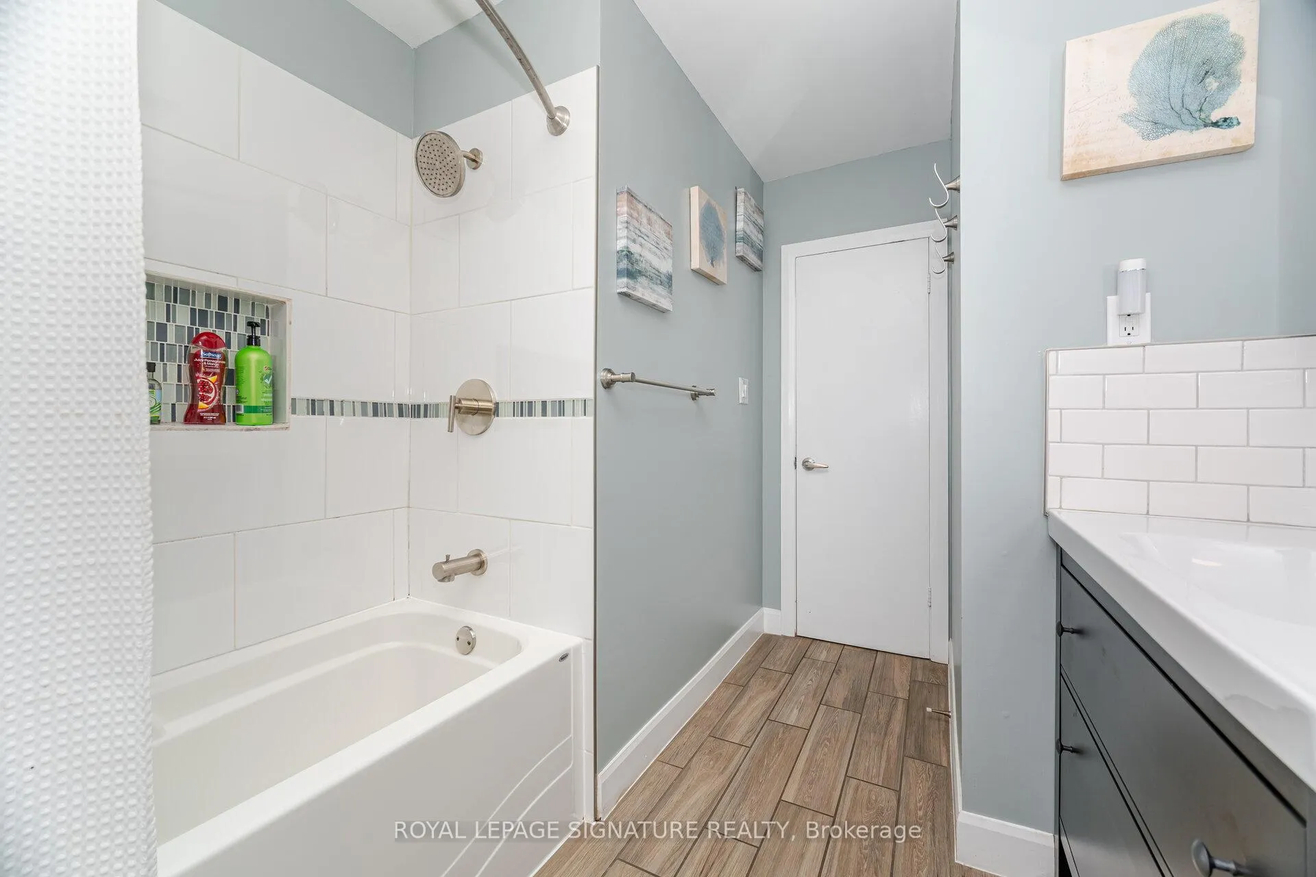 Photo 15 of 77 Fairview Road, Grimsby, Grimsby Beach — HOMEH