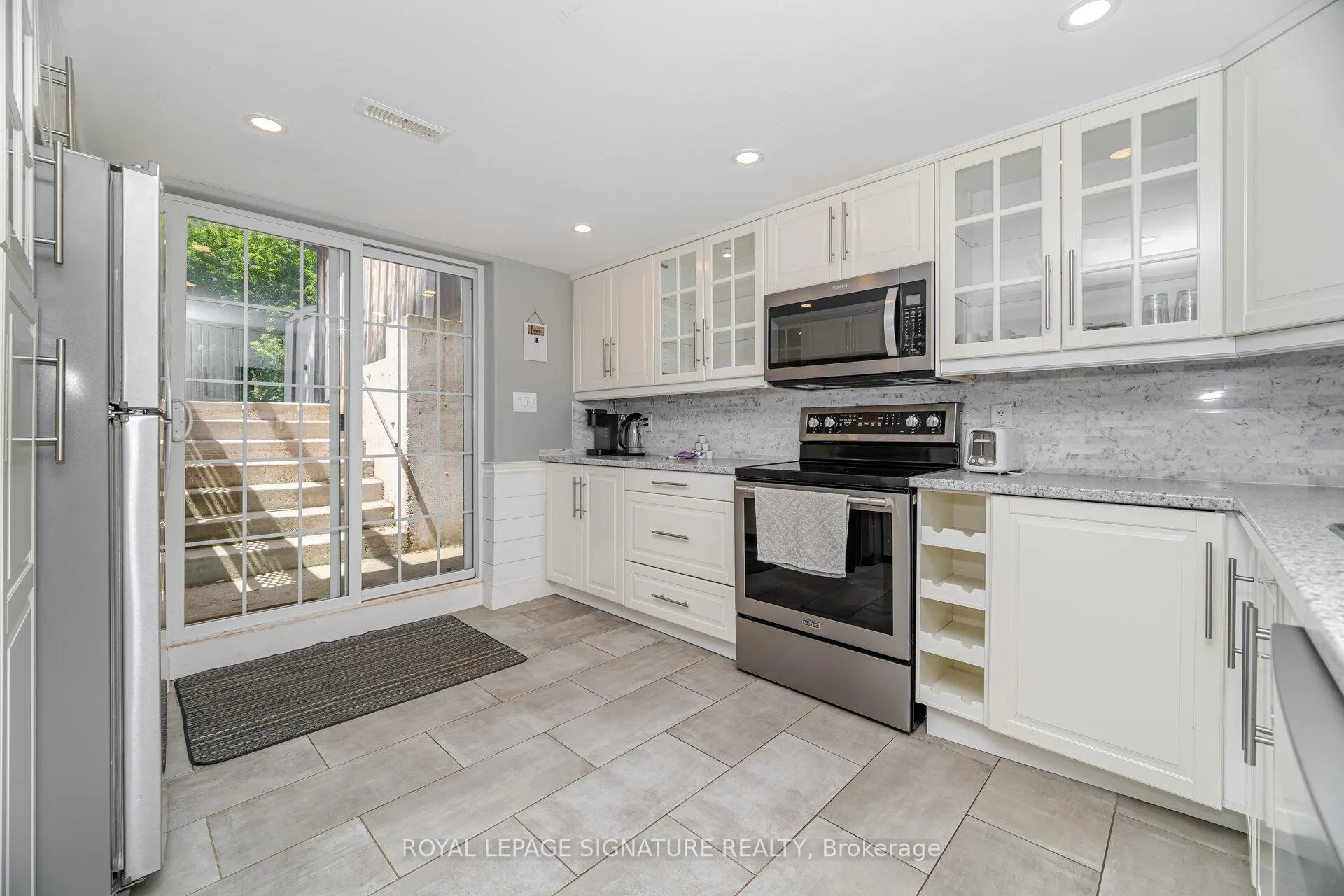Photo 25 of 77 Fairview Road, Grimsby, Grimsby Beach — HOMEH
