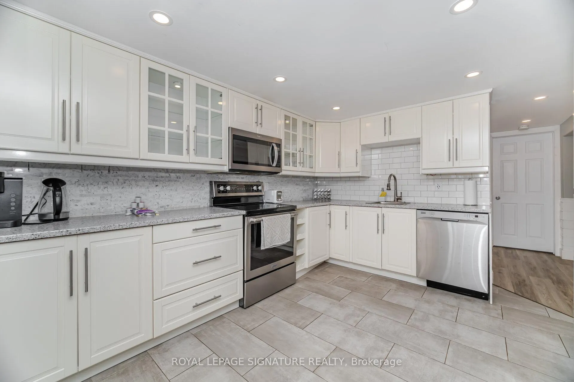 Photo 26 of 77 Fairview Road, Grimsby, Grimsby Beach — HOMEH