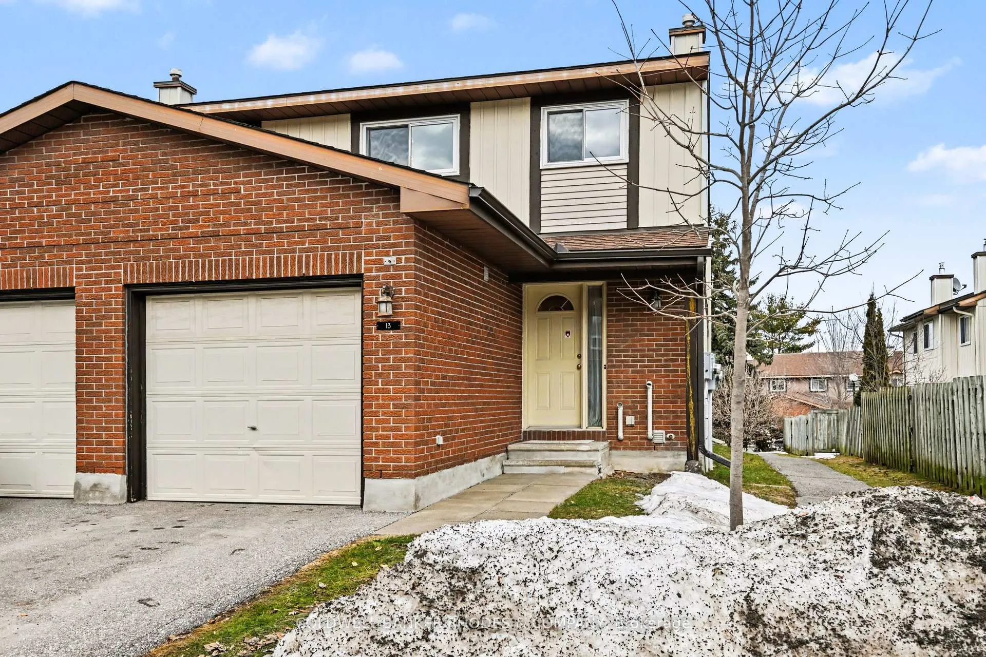 Photo 2 of 13 Clarkson Crescent, Ottawa, Kanata - Katimavik — HOMEH
