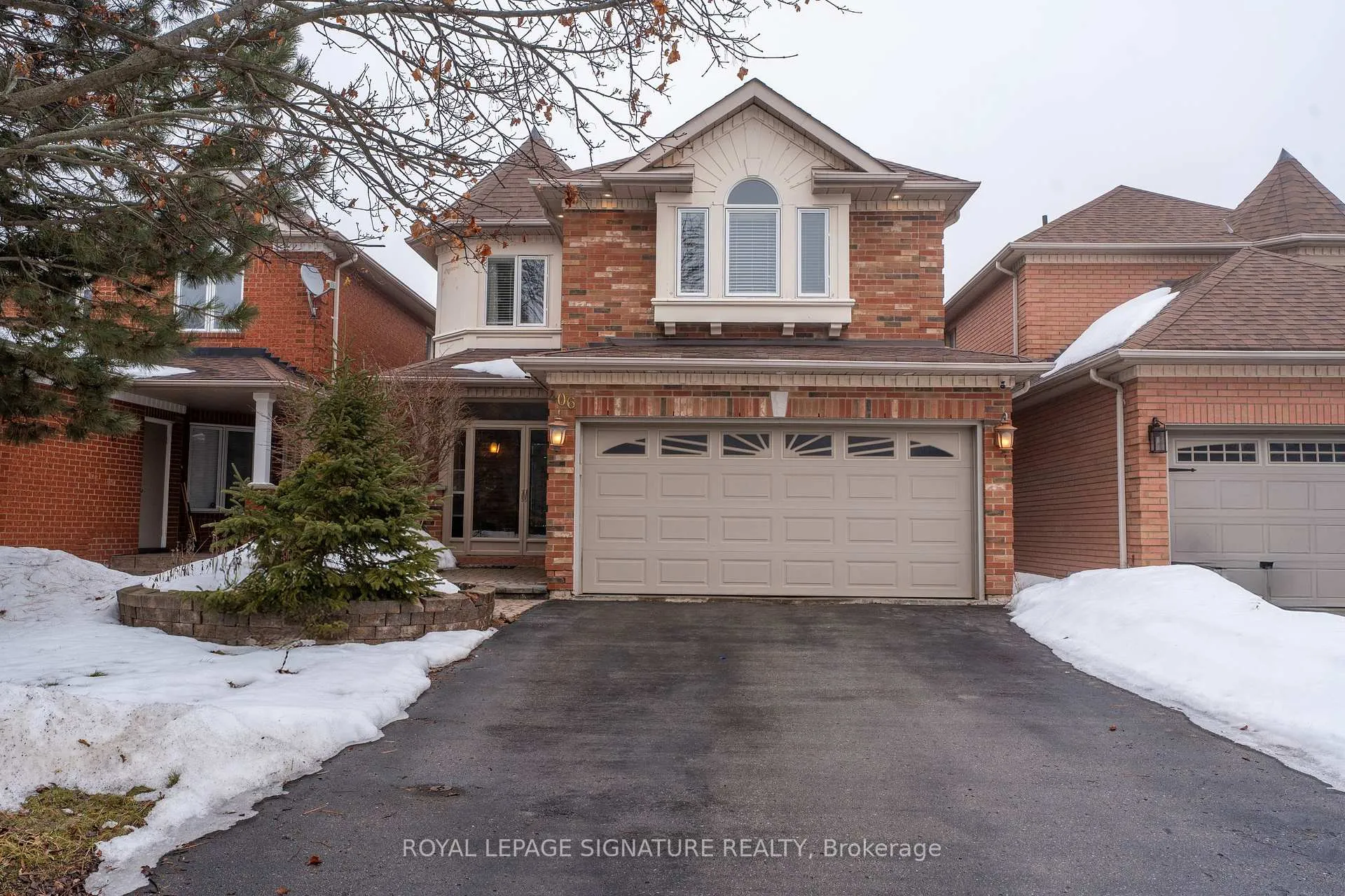 Photo of 406 Hewitt Circle