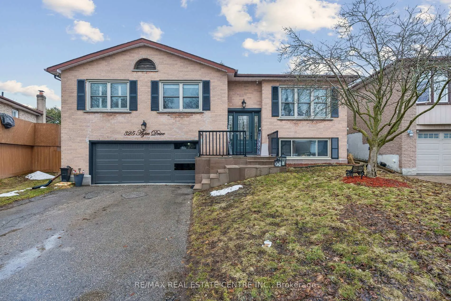 Photo 1 of 325 Aztec Drive, Oshawa, McLaughlin — HOMEH
