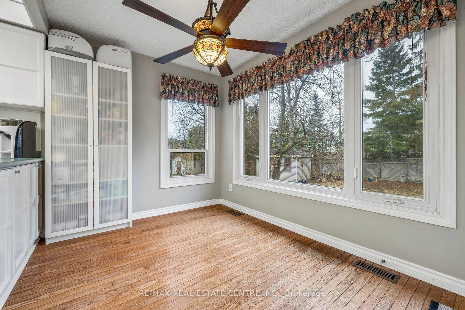 Photo 10 of 325 Aztec Drive, Oshawa, McLaughlin — HOMEH
